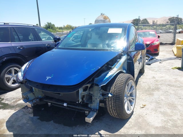 7SAYGDEE9NF348689 Tesla Model Y Long Range Dual Motor All-wheel Drive