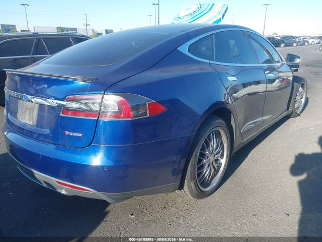 45788985 :رقم المزاد ، 5YJSA1H40FF085838 vin ، 2015 Tesla Model S 85d/p85d مزاد بيع