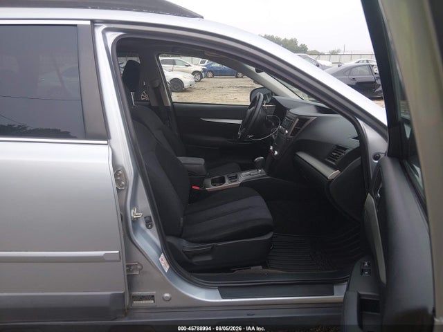 45788994 :رقم المزاد ، 4S4BRCGC1D3252551 vin ، 2013 Subaru Outback 2.5i Premium مزاد بيع