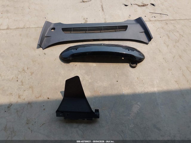 2023 Tesla Model Y Awd/long Range Dual Motor All-wheel Drive მანქანა იყიდება აუქციონზე, vin: 7SAYGDEE8PF886805, აუქციონის ნომერი: 45789021