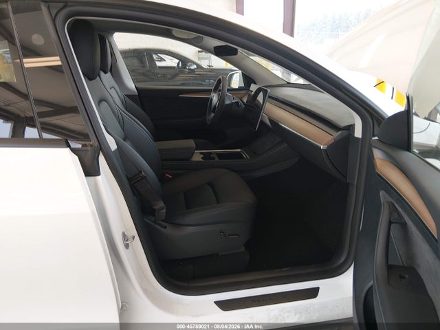 2023 Tesla Model Y Awd/long Range Dual Motor All-wheel Drive მანქანა იყიდება აუქციონზე, vin: 7SAYGDEE8PF886805, აუქციონის ნომერი: 45789021