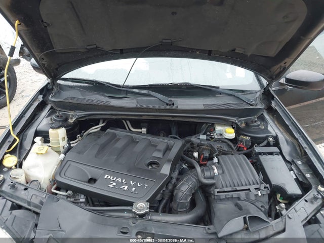 45789053 :رقم المزاد ، 1C3BC1FB4BN545787 vin ، 2011 Chrysler 200 Touring مزاد بيع