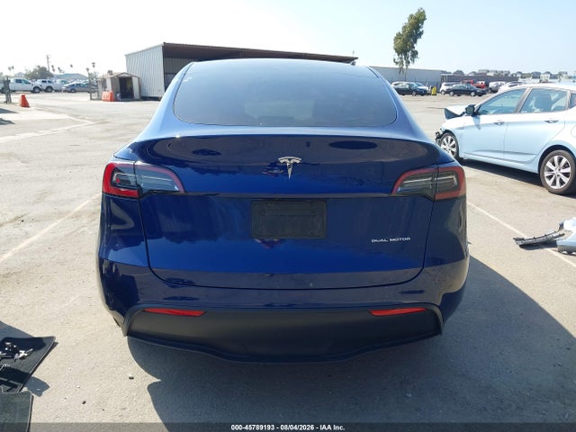 Продаж на аукціоні авто 2024 Tesla Model Y Long Range Dual Motor All-wheel Drive, vin: 7SAYGDEE7RF031306, номер лоту: 45789193