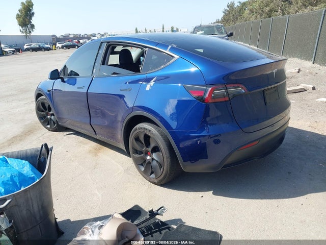 Продаж на аукціоні авто 2024 Tesla Model Y Long Range Dual Motor All-wheel Drive, vin: 7SAYGDEE7RF031306, номер лоту: 45789193