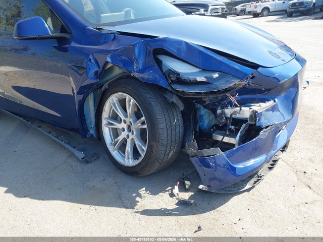 Продаж на аукціоні авто 2024 Tesla Model Y Long Range Dual Motor All-wheel Drive, vin: 7SAYGDEE7RF031306, номер лоту: 45789193