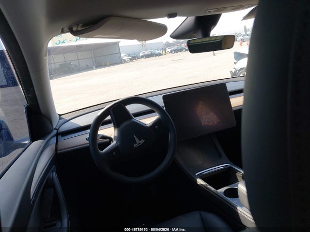 Продаж на аукціоні авто 2024 Tesla Model Y Long Range Dual Motor All-wheel Drive, vin: 7SAYGDEE7RF031306, номер лоту: 45789193