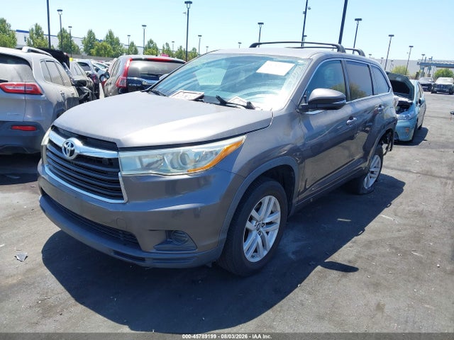 Toyota Highlander Le V6 2016 5TDZKRFH8GS183416 Image 2