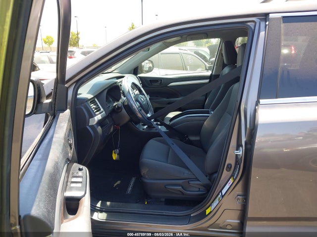 Toyota Highlander Le V6 2016 5TDZKRFH8GS183416 Image 5