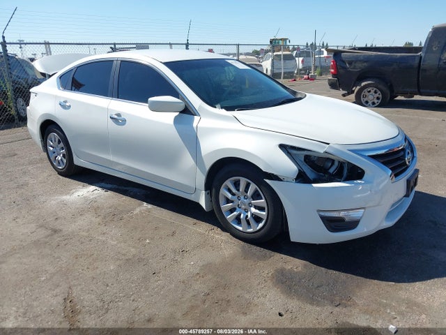 Nissan Altima 2.5 S 2014 1N4AL3AP5EN258877 main image