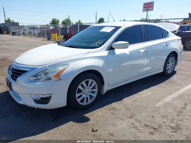 Nissan Altima 2.5 S 2014 1N4AL3AP5EN258877 Image 2