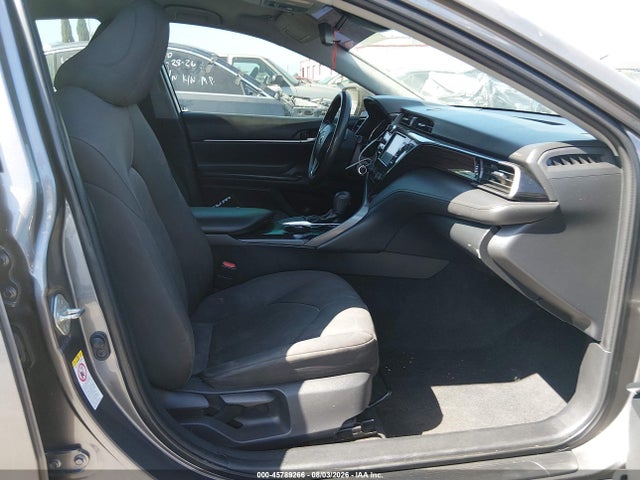 Toyota CAMRY LE 2019 4T1B11HK8KU200715 Image 5