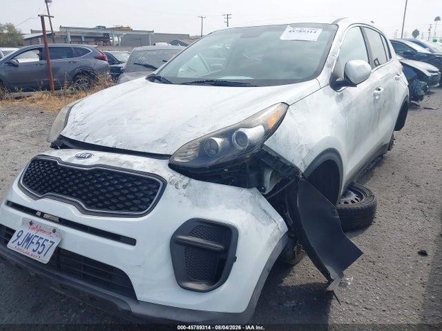 KIA Sportage Lx 2018 KNDPM3AC8J7402211 Image 2