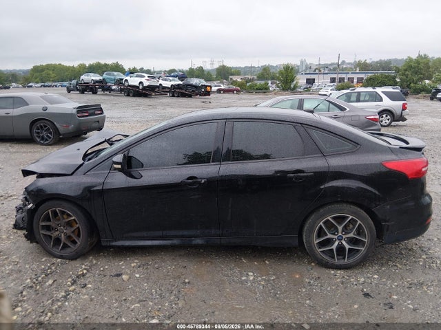 Ford FOCUS SE 2016 1FADP3F24GL296467 Image 14
