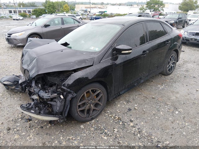 Ford FOCUS SE 2016 1FADP3F24GL296467 Image 2