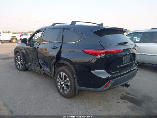 Toyota Highlander Xle 2021 5TDGZRBH6MS099213 Image 3