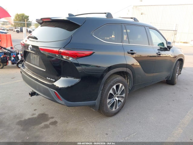 Toyota Highlander Xle 2021 5TDGZRBH6MS099213 Image 4