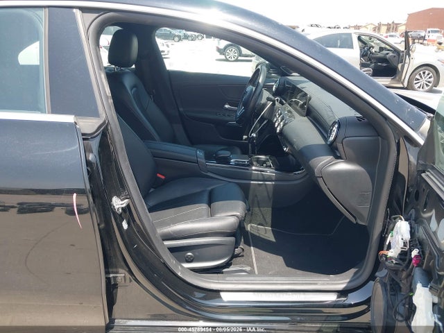 2021 Mercedes-benz Cla 250 მანქანა იყიდება აუქციონზე, vin: W1K5J4GB9MN185715, აუქციონის ნომერი: 45789454