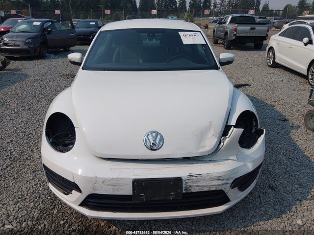 3VWFD7AT0JM700984 Volkswagen Beetle 2.0t Coast/2.0t S