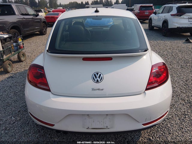 3VWFD7AT0JM700984 Volkswagen Beetle 2.0t Coast/2.0t S