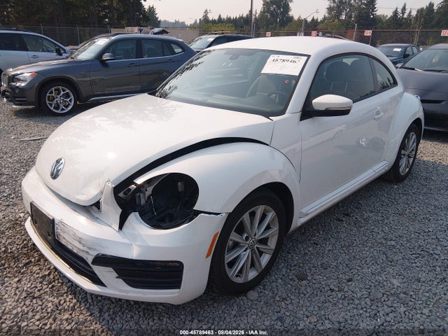 3VWFD7AT0JM700984 Volkswagen Beetle 2.0t Coast/2.0t S