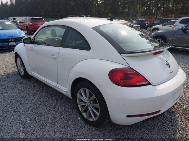 3VWFD7AT0JM700984 Volkswagen Beetle 2.0t Coast/2.0t S