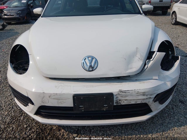 3VWFD7AT0JM700984 Volkswagen Beetle 2.0t Coast/2.0t S