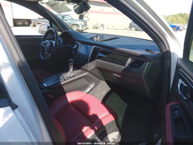 2018 Porsche Macan Gts მანქანა იყიდება აუქციონზე, vin: WP1AG2A59JLB63329, აუქციონის ნომერი: 45789501