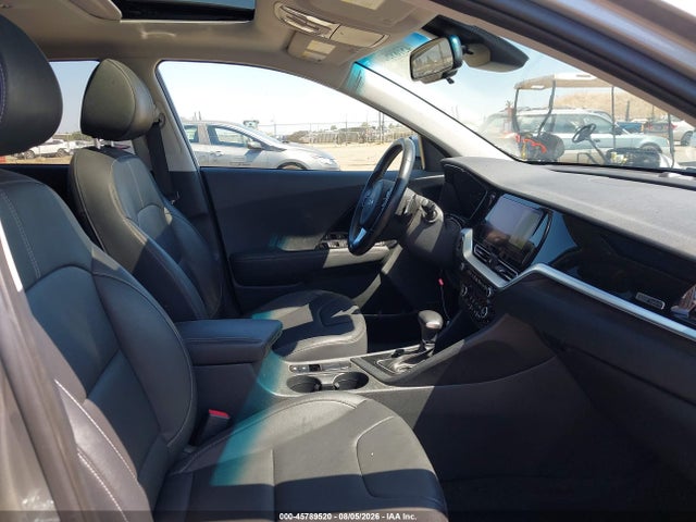 45789520 :رقم المزاد ، KNDCC3LCXN5546424 vin ، 2022 Kia Niro Touring Se مزاد بيع