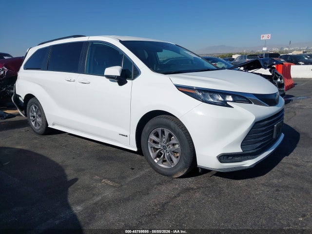 Продажа на аукционе авто 2021 Toyota Sienna Le, vin: 5TDKSKFC0MS039481, номер лота: 45789595