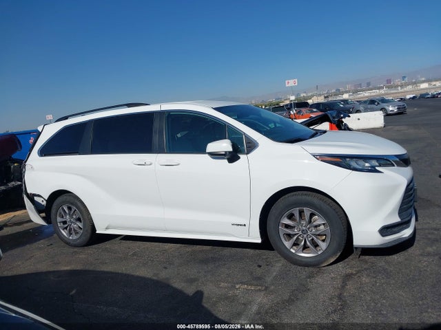 Продажа на аукционе авто 2021 Toyota Sienna Le, vin: 5TDKSKFC0MS039481, номер лота: 45789595