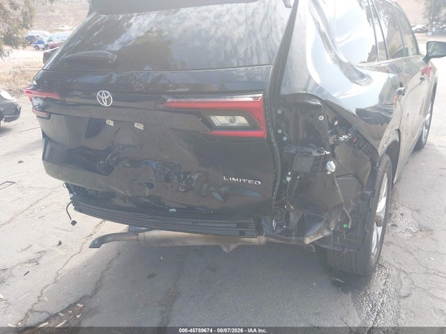 Toyota Grand Highlander Limited 2025 5TDAAAA50SS028480 Image 18