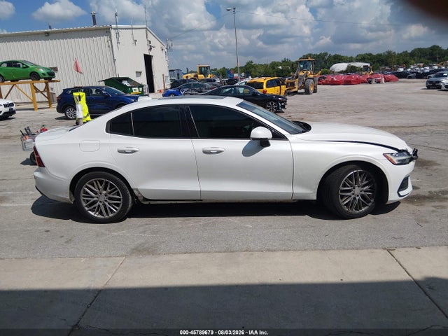 Продаж на аукціоні авто 2020 Volvo S60 T5 Momentum, vin: 7JR102FK9LG044181, номер лоту: 45789679