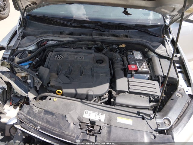2015 Volkswagen Jetta 2.0l Tdi Se მანქანა იყიდება აუქციონზე, vin: 3VWLA7AJ5FM324686, აუქციონის ნომერი: 45789689