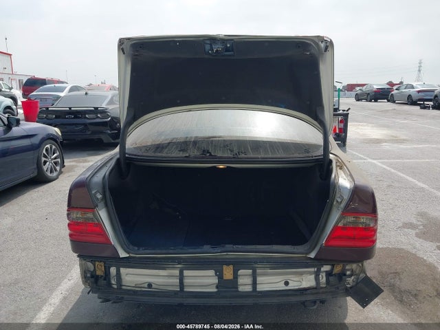 Продажа на аукционе авто 2002 Mercedes-benz E 320 Special Edition, vin: WDBJF65J72B460978, номер лота: 45789745
