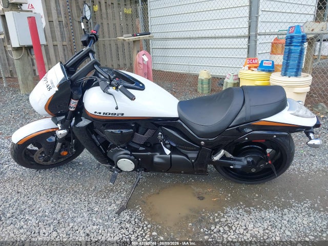 Suzuki VZR1800 2020 JS1VY53AXL7100290 Image 13