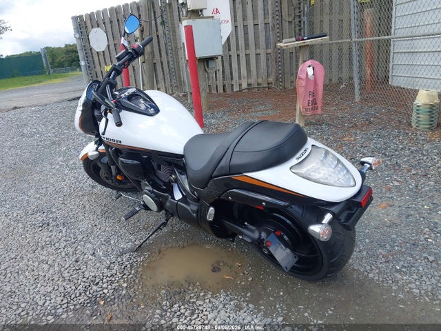 Suzuki VZR1800 2020 JS1VY53AXL7100290 Image 3