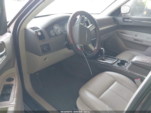 2010 Chrysler 300 Touring/signature Series/executive Series მანქანა იყიდება აუქციონზე, vin: 2C3CA5CV7AH180433, აუქციონის ნომერი: 45789770