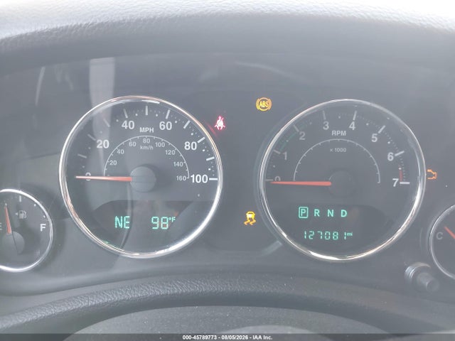 2015 Jeep Wrangler Unlimited Sahara მანქანა იყიდება აუქციონზე, vin: 1C4BJWEG2FL613064, აუქციონის ნომერი: 45789773