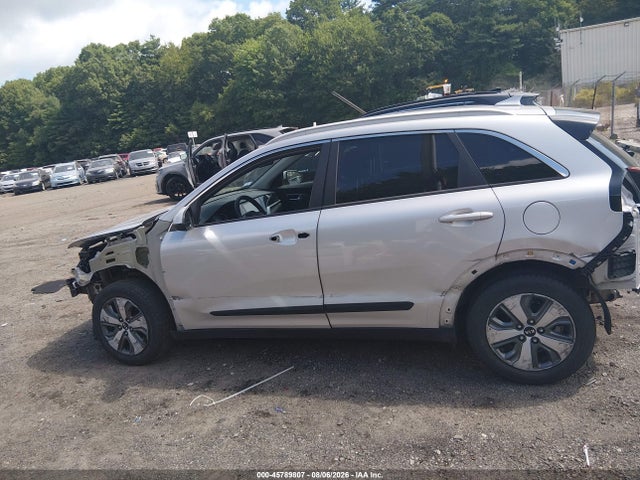 2020 Kia Niro Lx მანქანა იყიდება აუქციონზე, vin: KNDCB3LC3L5426996, აუქციონის ნომერი: 45789807