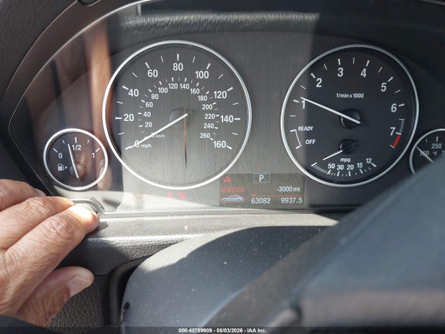 45789909 :رقم المزاد ، WBA8A9C39HK864567 vin ، 2017 Bmw 320i مزاد بيع