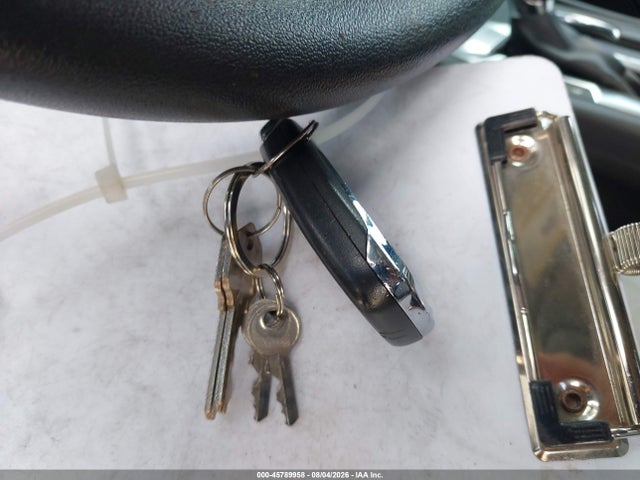 3GNAXHEV0JL377135 Chevrolet EQUINOX LS