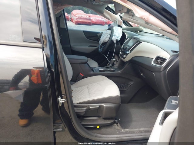 3GNAXHEV0JL377135 Chevrolet EQUINOX LS