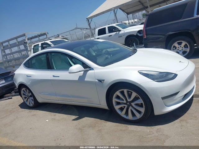 Tesla Model 3 Long Range/performance 2019 5YJ3E1EB9KF407009 Image 13
