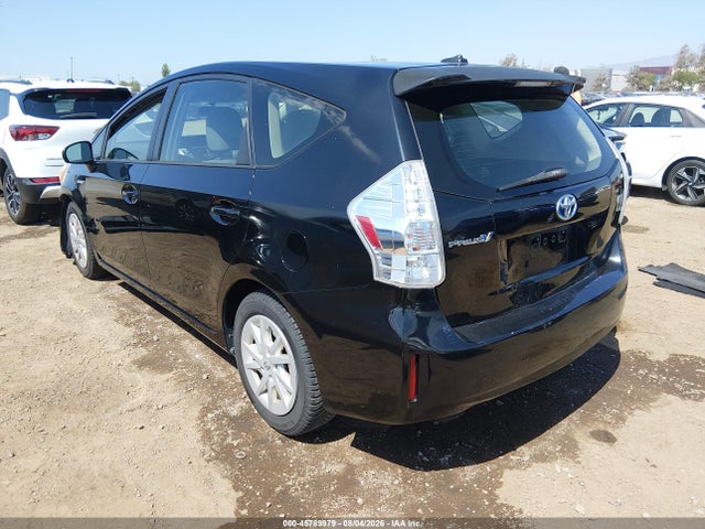 Toyota Prius V Three 2014 JTDZN3EU2E3322408 Image 3