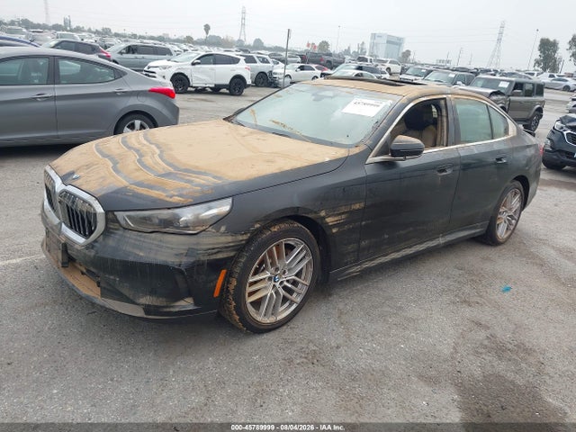 BMW 530i Xdrive 2024 WBA53FJ08RCS13589 Image 2
