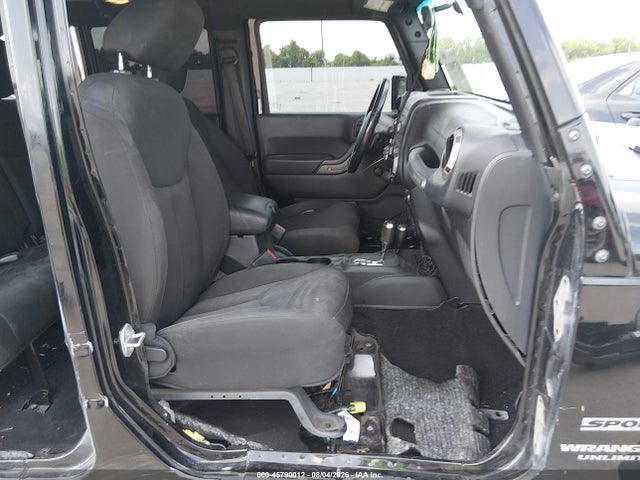1C4BJWDG1GL118549 Jeep Wrangler Unlimited Sport