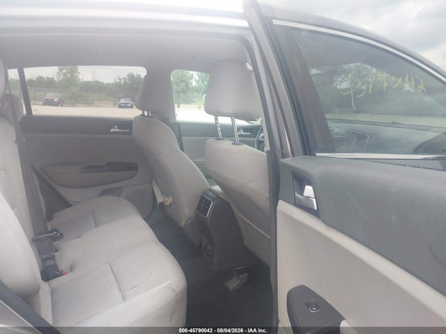 Продаж на аукціоні авто 2017 Kia Sportage Lx, vin: KNDPMCAC5H7126967, номер лоту: 45790042