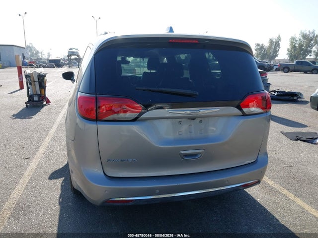 Chrysler Pacifica Touring-l 2017 2C4RC1BG8HR583675 Image 16