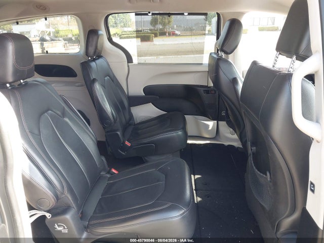 Chrysler Pacifica Touring-l 2017 2C4RC1BG8HR583675 Image 8