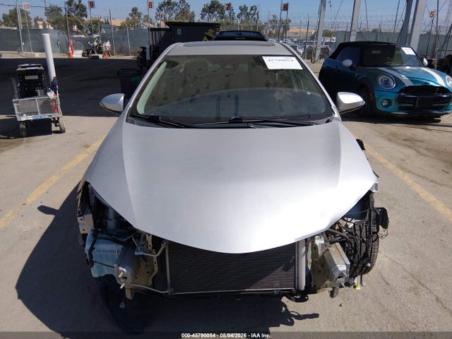 5YFBURHE6HP589414 Toyota Corolla Se Special Edition